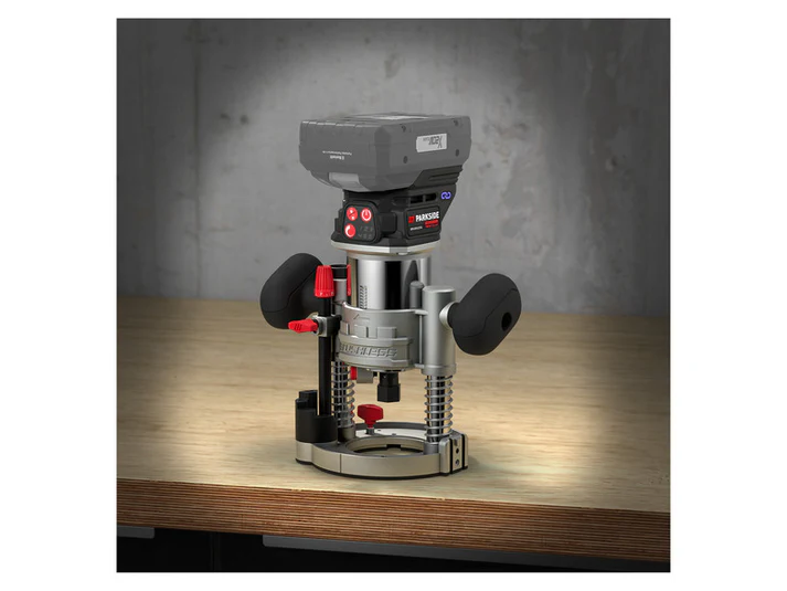 PARKSIDE PERFORMANCE Fraiseuse multifonction - En utilisation atelier